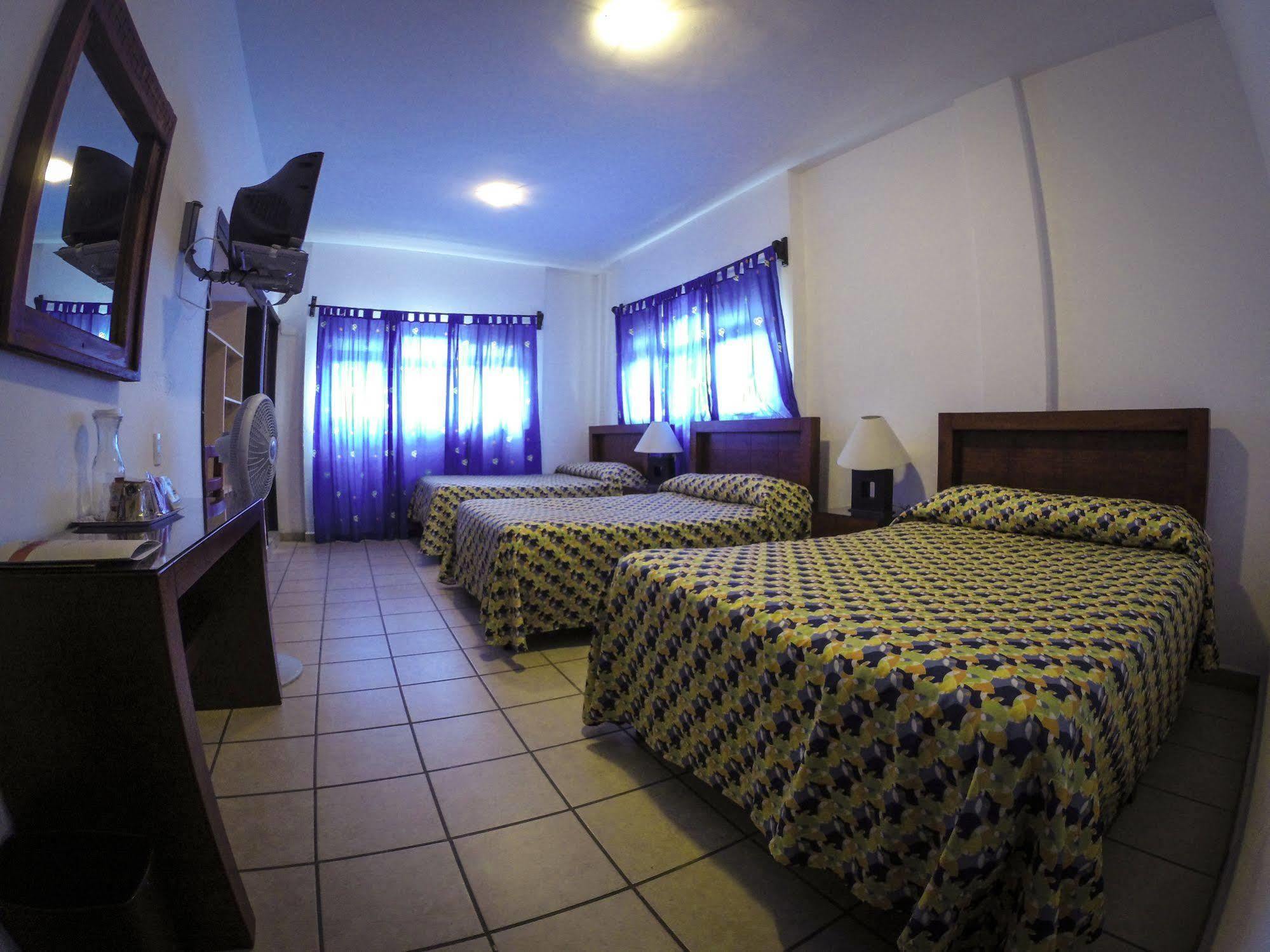 Hotel San Miguel Penjamo ภายนอก รูปภาพ