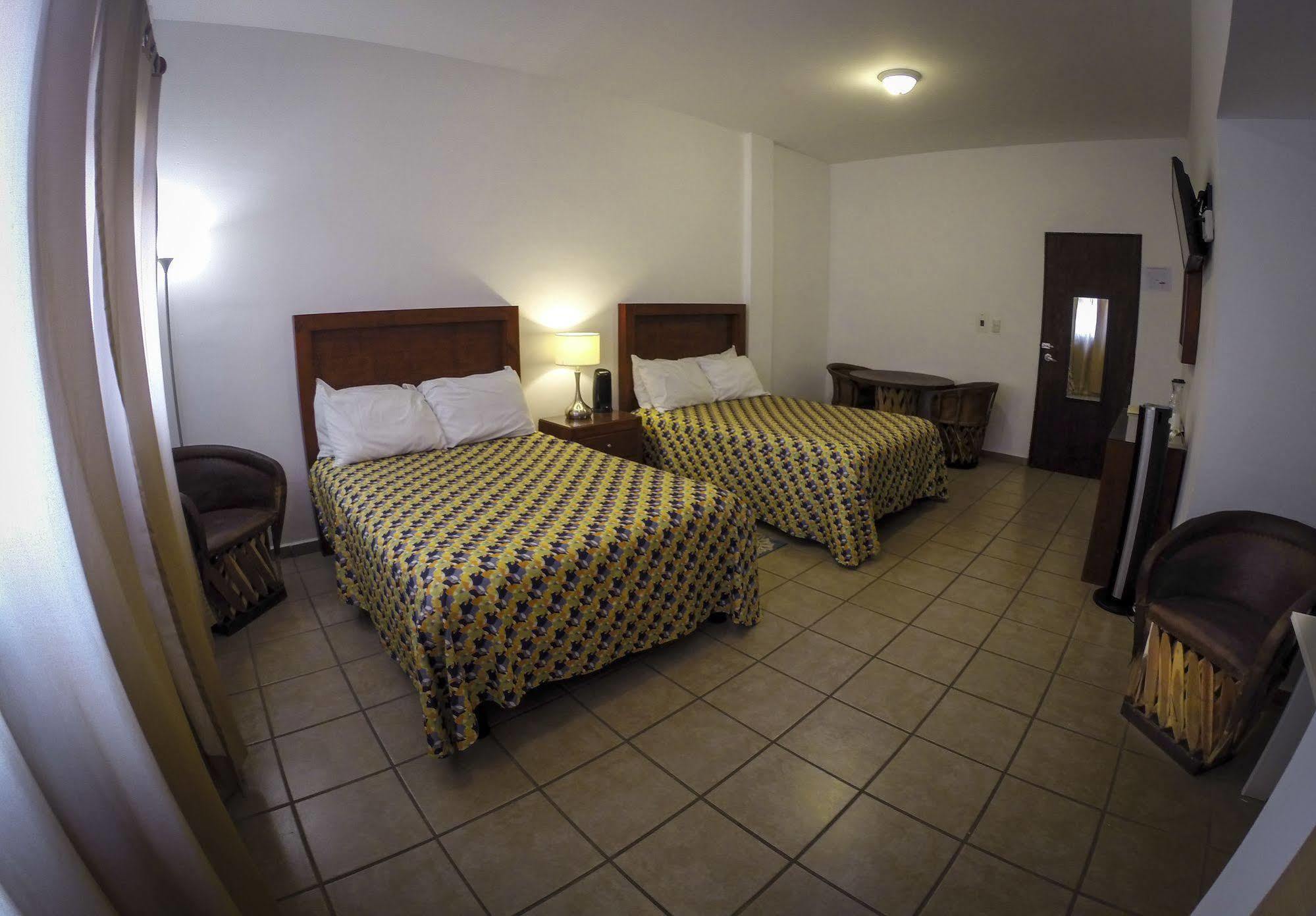 Hotel San Miguel Penjamo ภายนอก รูปภาพ